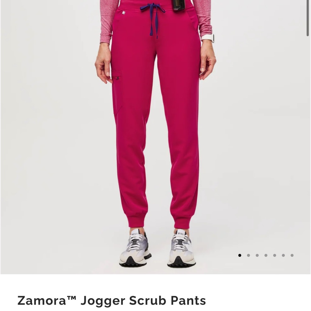 NWT Figs Zamora joggers ultra rose size small tall
